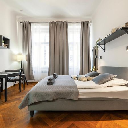 Awesome Stay Studios Prague Exterior photo